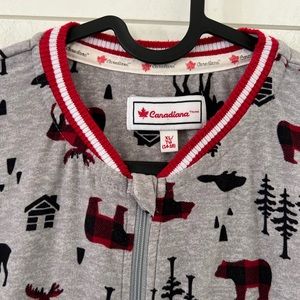 Canadian Size Youth XL (14-16 years) Moose, beavers and bear zippyzoom